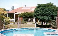 Guest Lodge with swimming pool